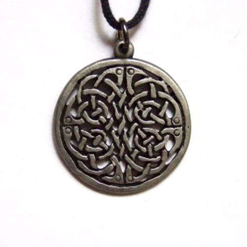 Amulet s keltským uzlom Amulet s keltským uzlom