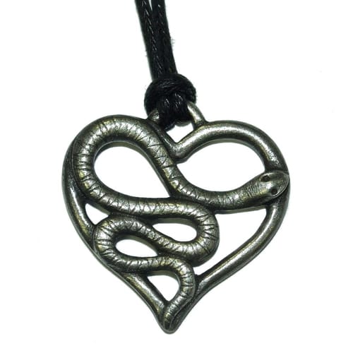 Amulet srdce s hadom Amulet srdce s hadom