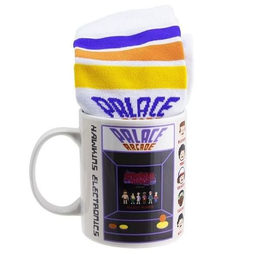 Obrázok Paladone Dárková sada Stranger Things - Hrnek a ponožky Palace Arcade 300ml