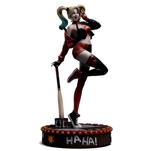 Levně Figurka DC Comics - Harley Quinn: Gotham City Art Scale 1/10