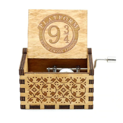 Hracia skrinka Harry Potter - nástupište 9 a 3/4 Hracia skrinka Harry Potter - nástupište 9 a 3/4