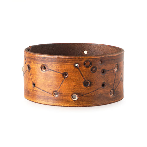 Kožený náramok súhvezdia - svetlo hnedý Kožený náramok súhvezdia - svetlo hnedý