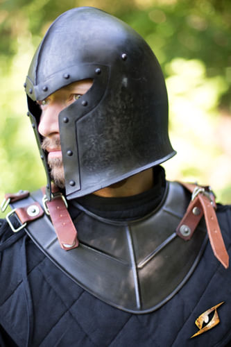 Plátový nákrčník Drakonian Plátový nákrčník Drakonian