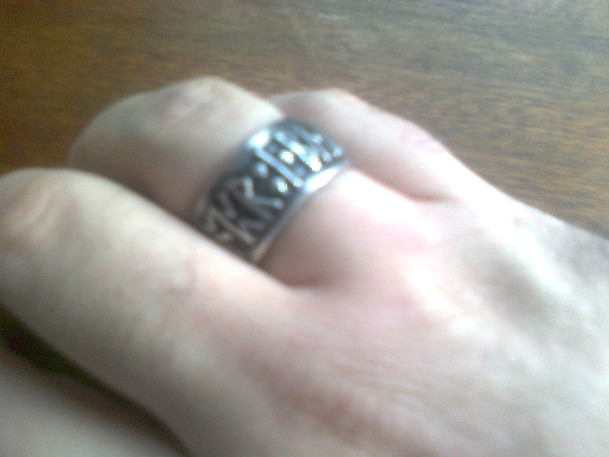 Prsten Poetry is in battle